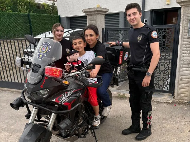 Gazi Ailelerine Polis Eşlerinden Vefa ve Sürpriz