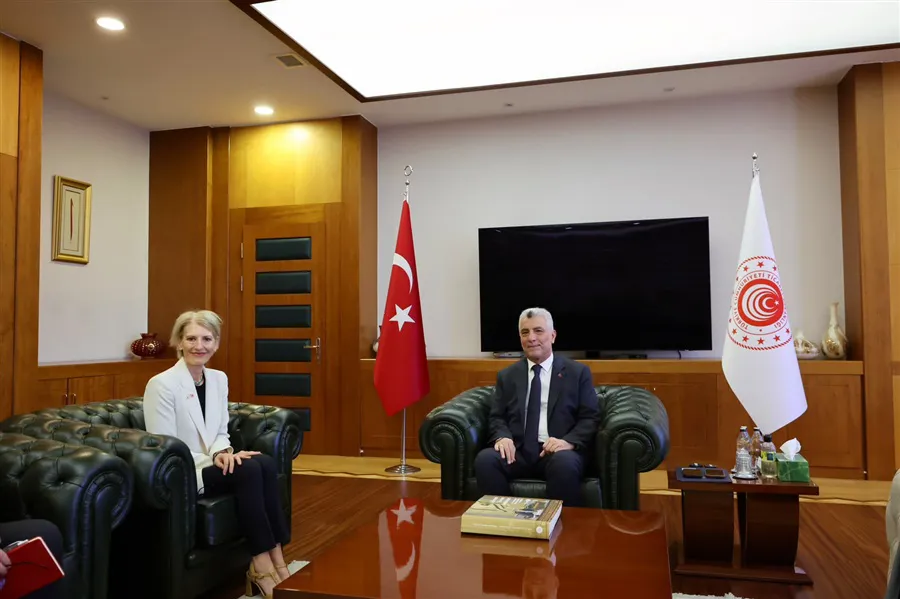 Bakan Bolat, Veda Ziyaretinde Büyükelçi Morris ile Görüştü