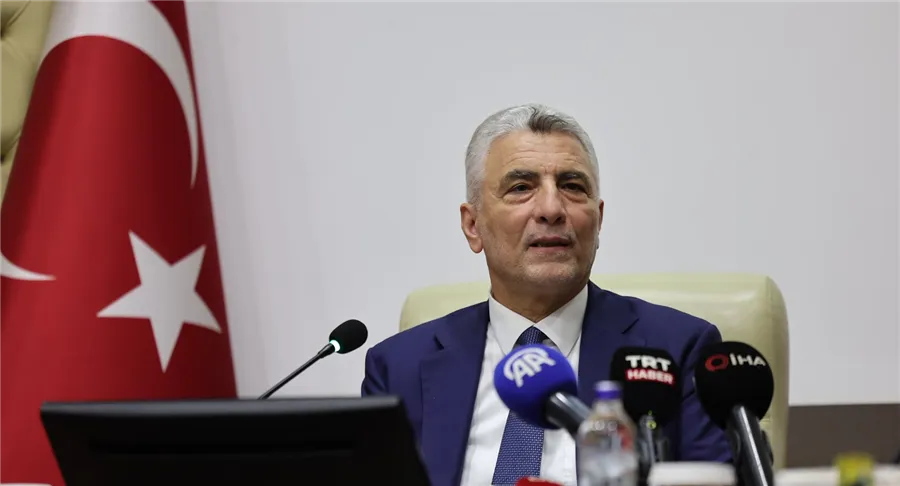 Ticaret Bakanı Bolat Artvin'de STK'larla Buluştu